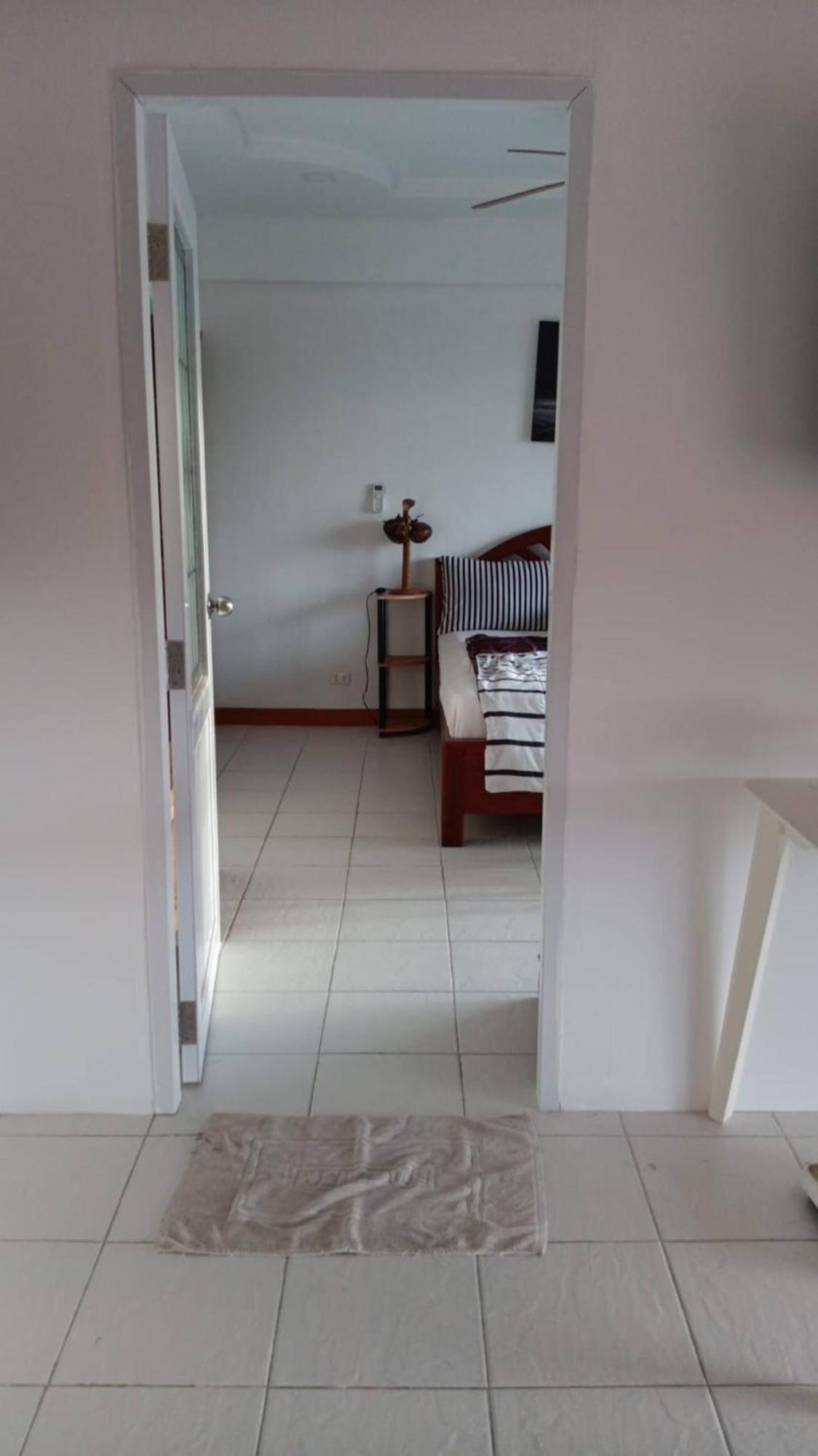 Sombat Seaview 1 Bedroom