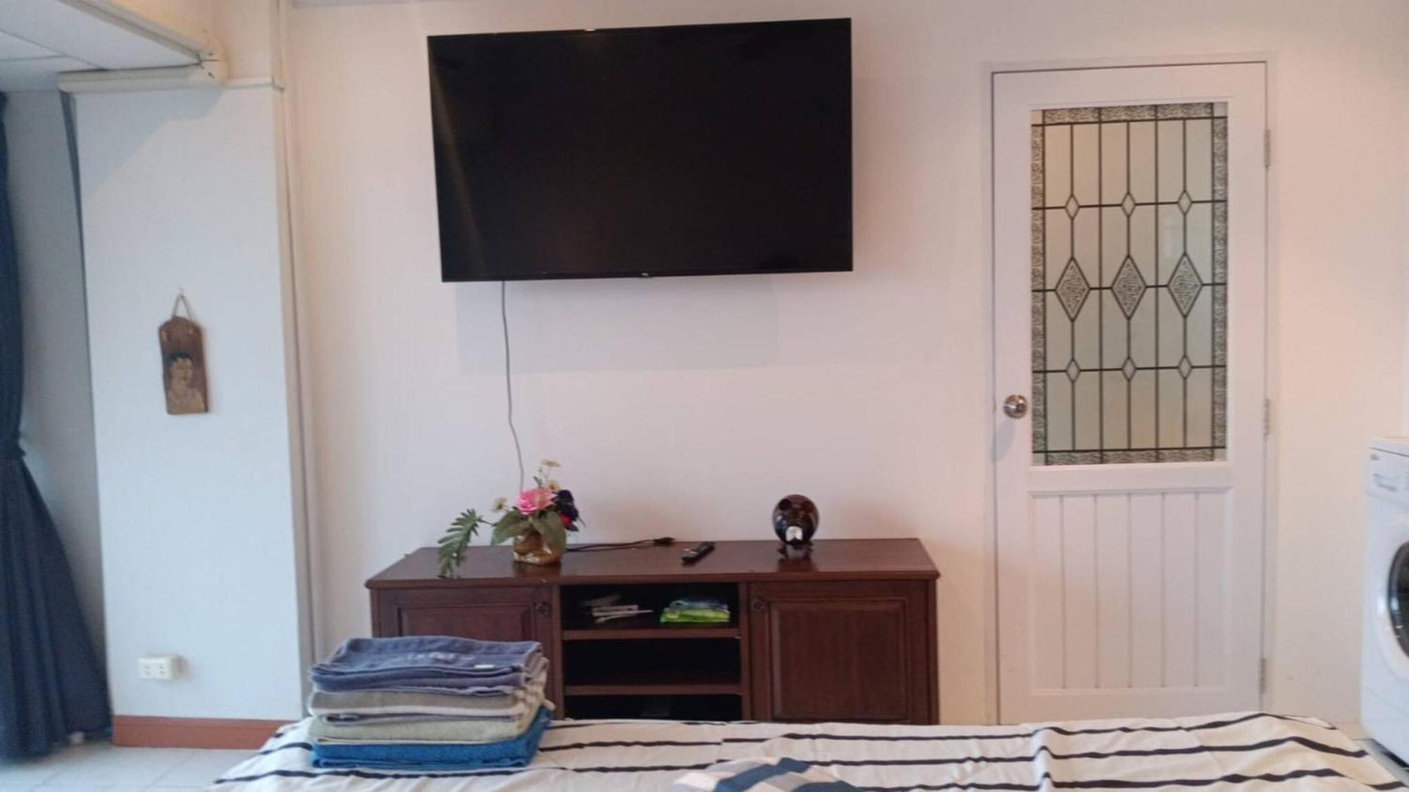 Sombat Seaview 1 Bedroom Apartment Pattaya