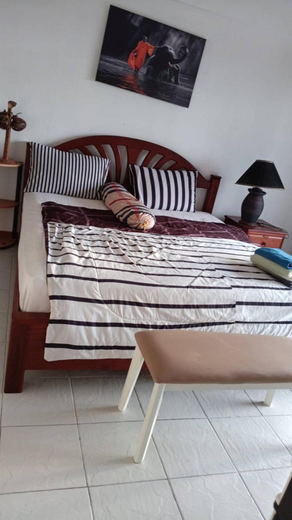 Sombat Seaview 1 Bedroom