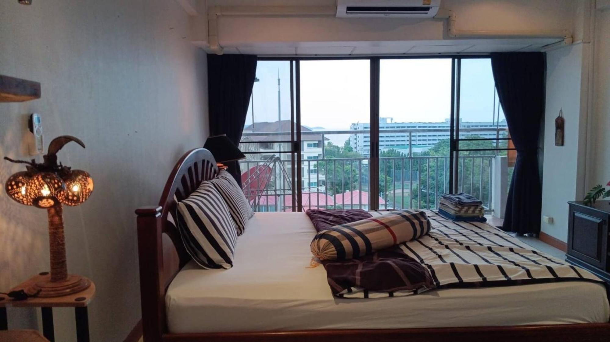 Apartment Sombat Seaview 1 Bedroom Pattaya