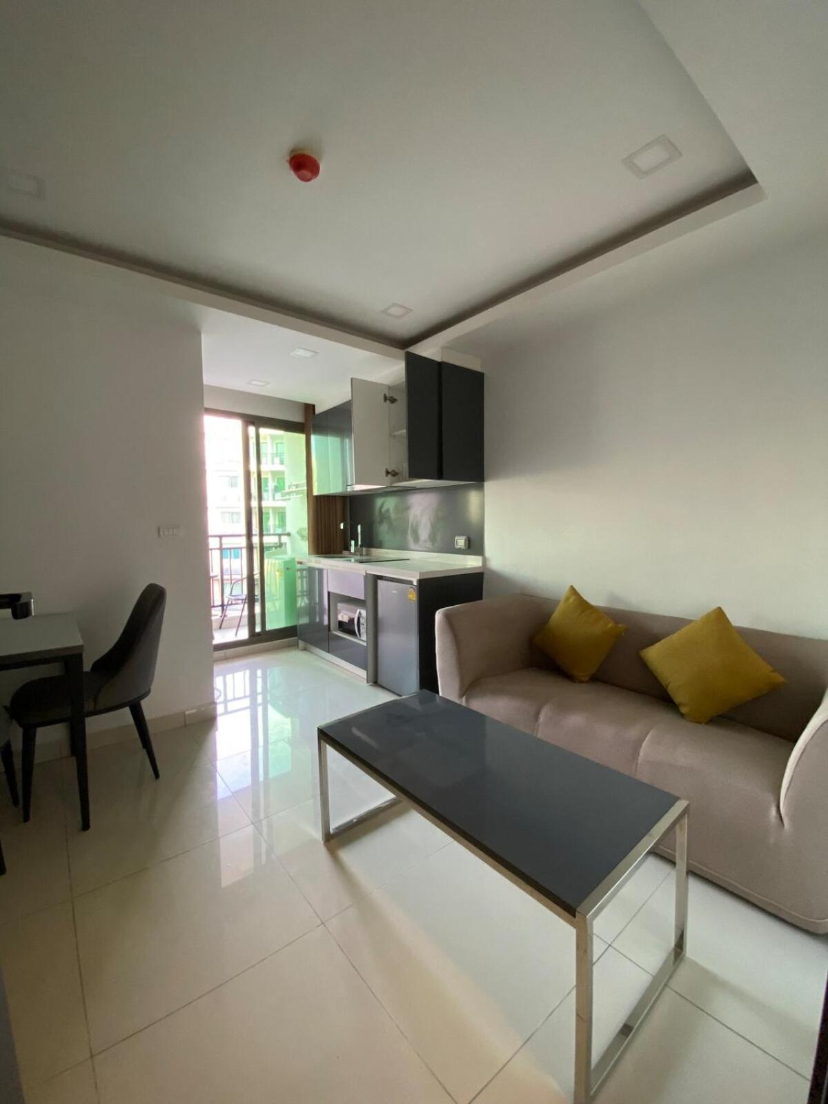 Apartment Compact In Wonderful Pool Pattaya