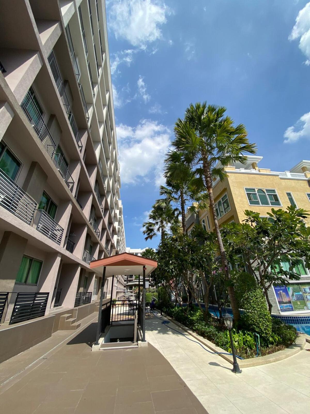 Apartment Compact In Wonderful Pool Pattaya