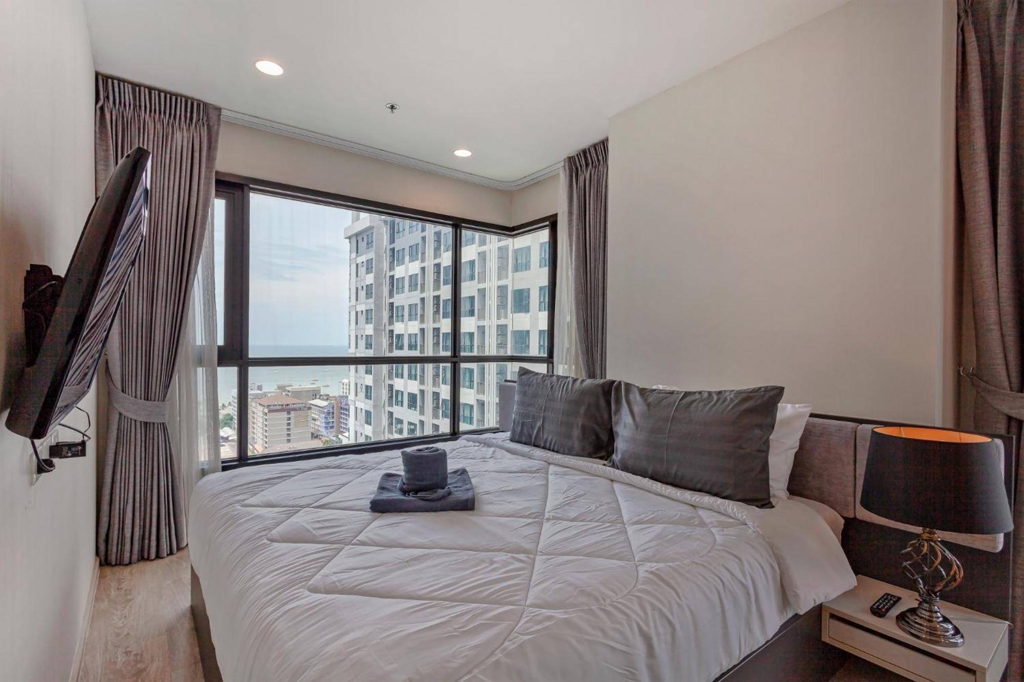 The Sea Base 20th High Floor Apartment