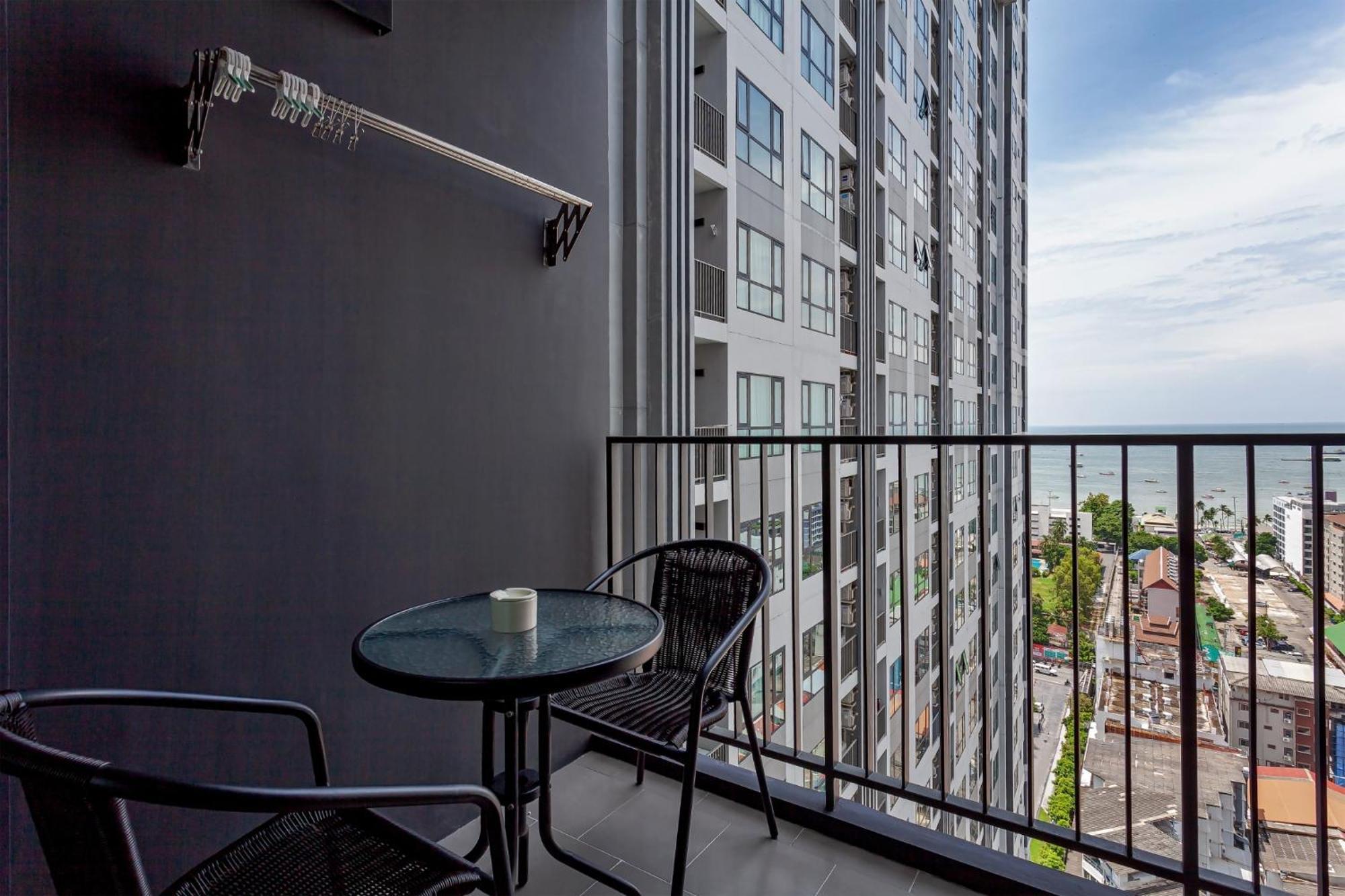 Apartment The Sea Base 20th High Floor