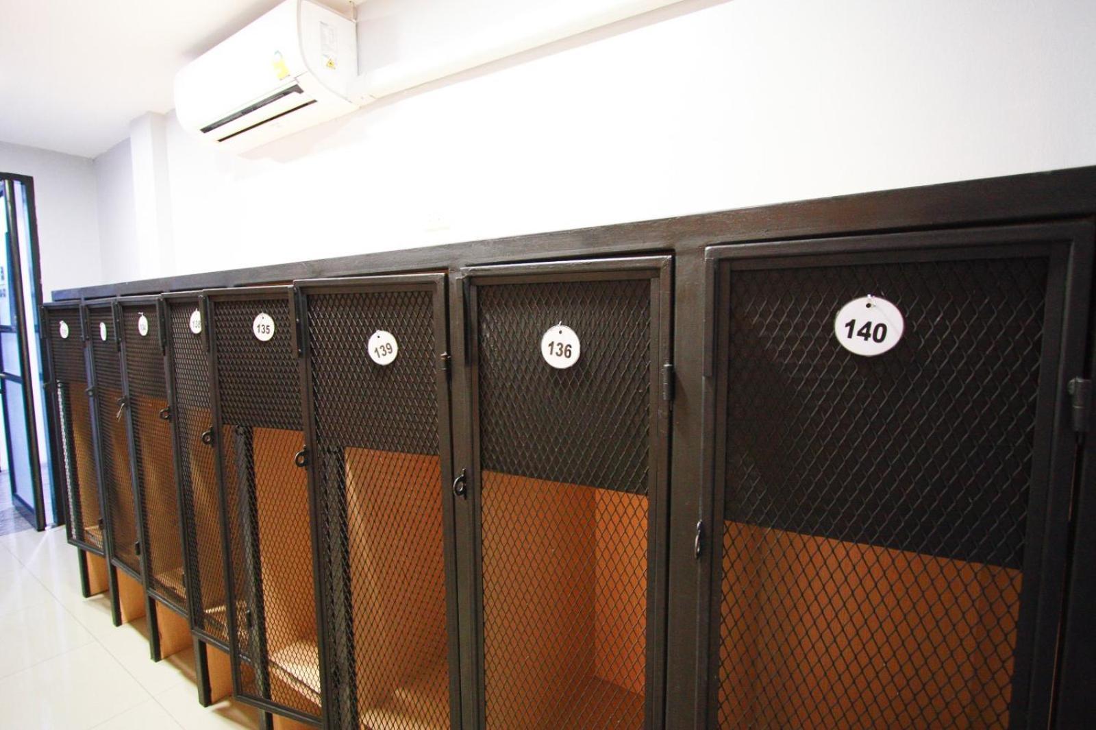 Hotel 18 Coins Budget