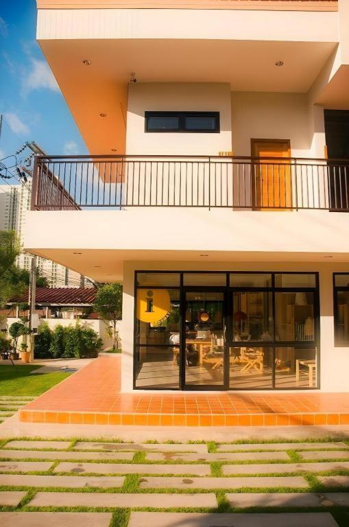 Hotel Yellow Moon Pattaya