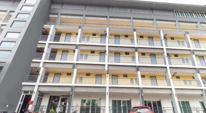 Hotel V Place 3*