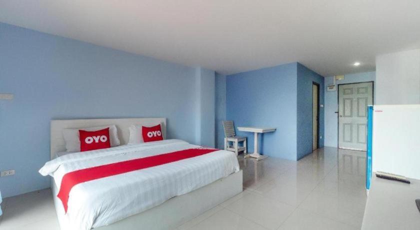 V Place Hotel 3*