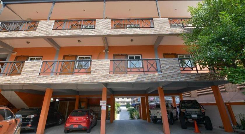 Hotel Oyo 549 Maesri Pattaya