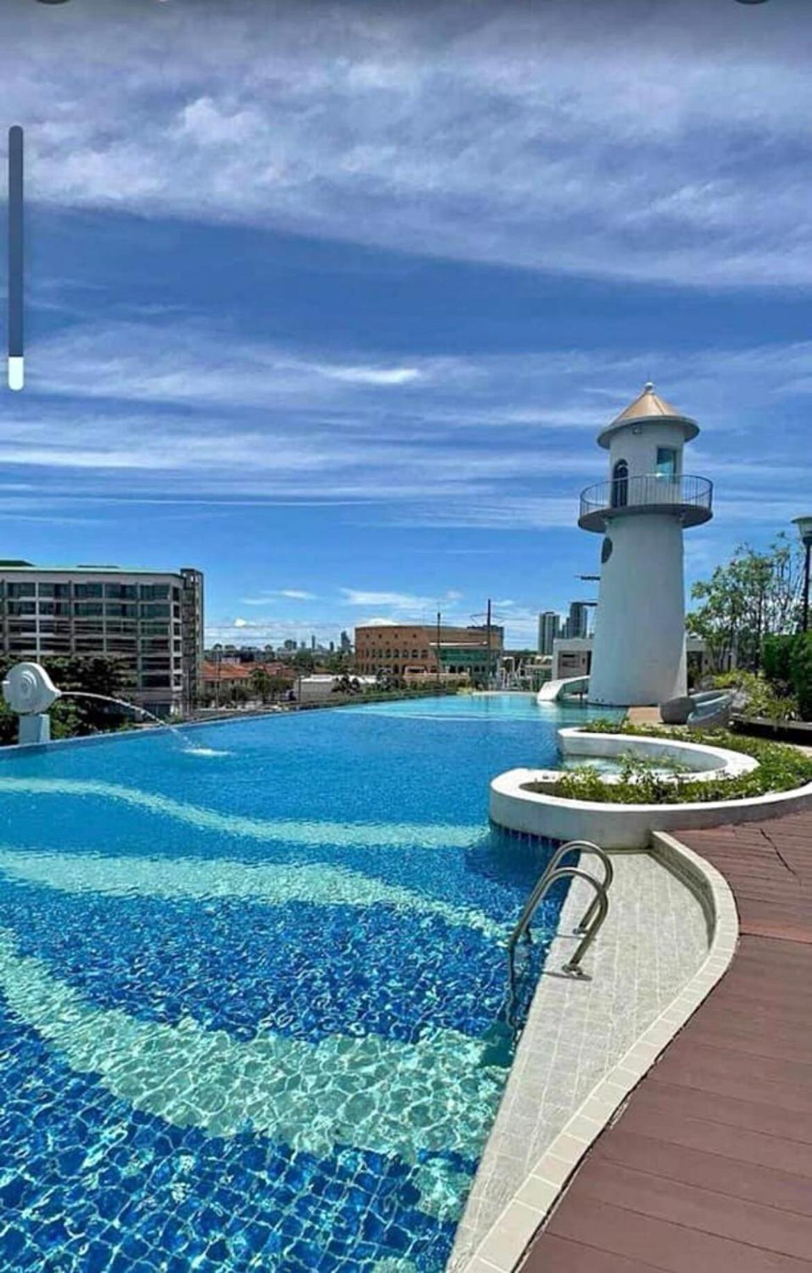 31st Floor High Rise View Apartment