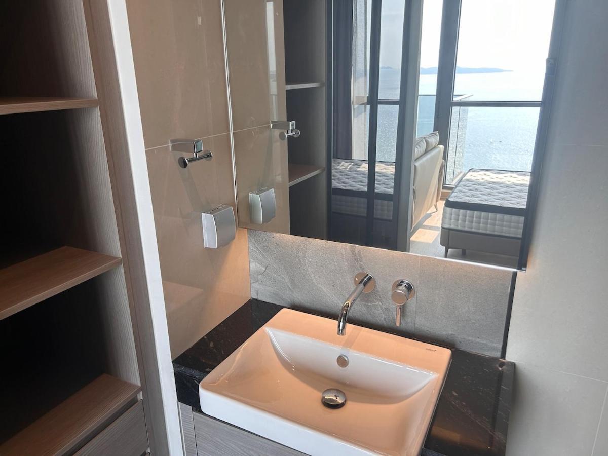 Floor New Amazing With Sea View Apartment