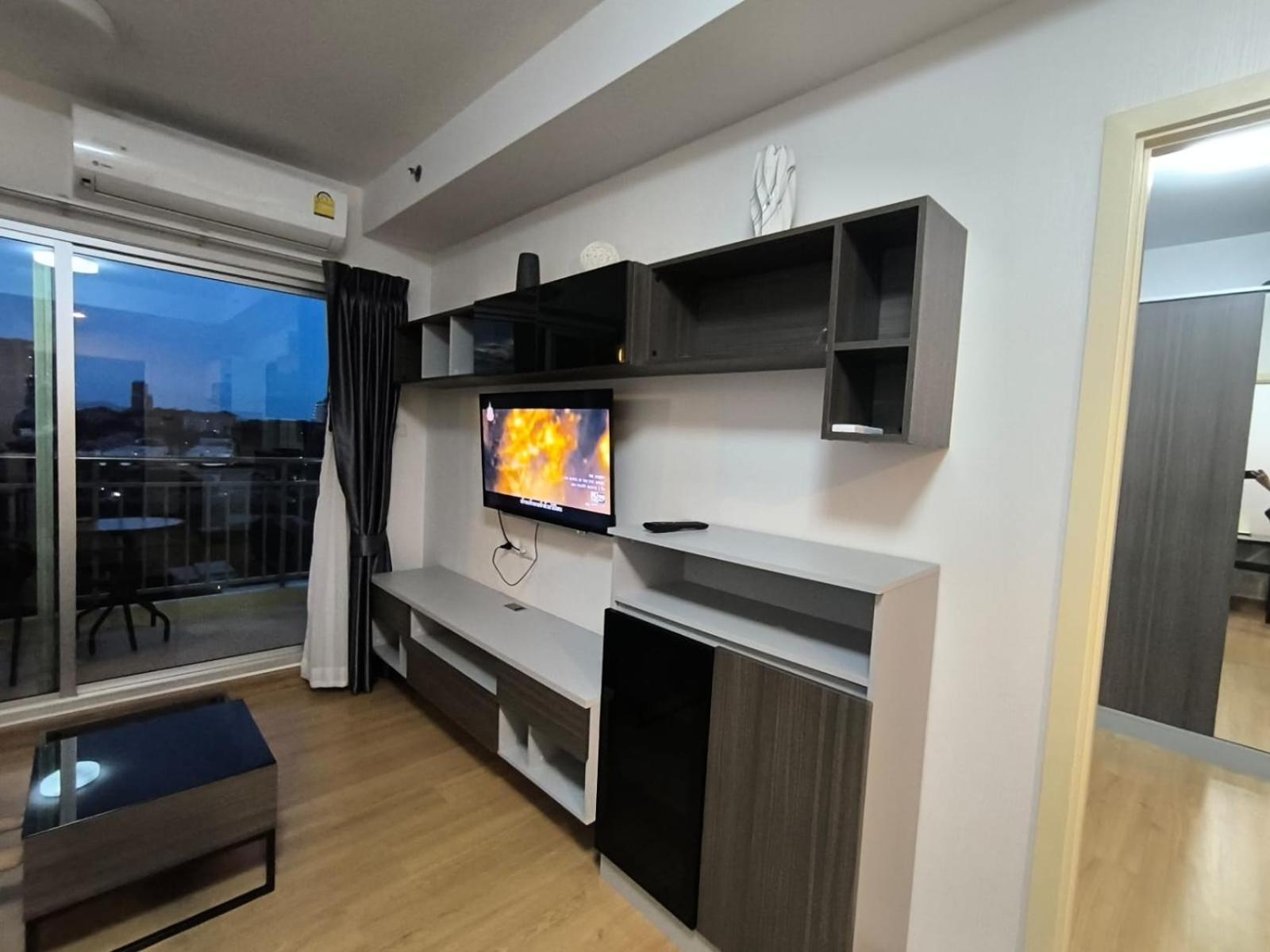 Supalai Mare 1-bedroom With Balcony & Sea View Apartment
