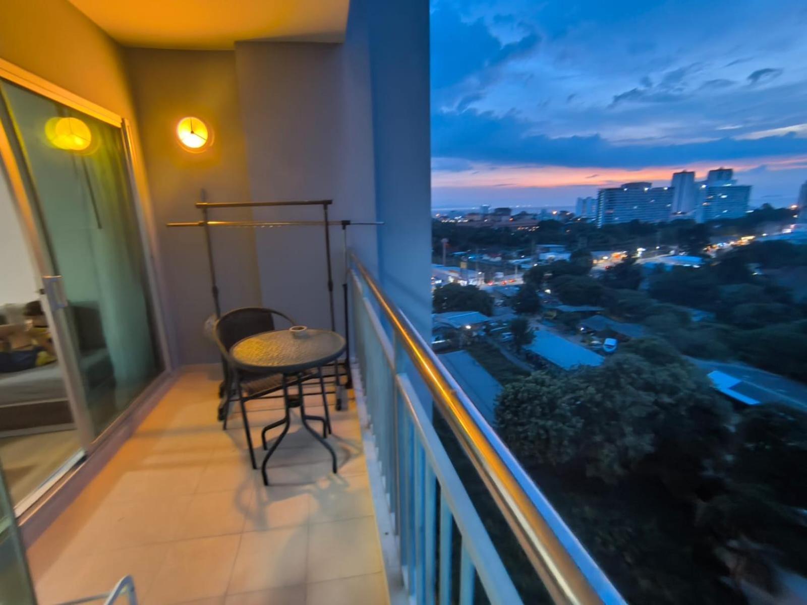 Supalai Mare 1-bedroom With Balcony & Sea View * Pattaya