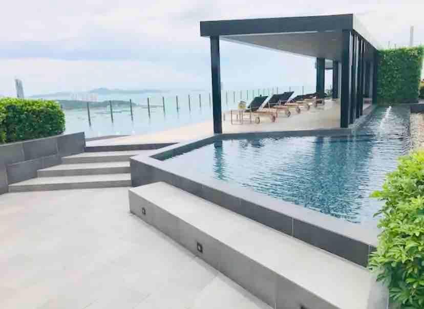 Base Perfect Spot Seaview 23 Floor Pattaya