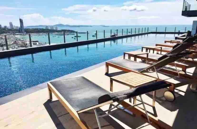 Base Perfect Spot Seaview 23 Floor * Pattaya