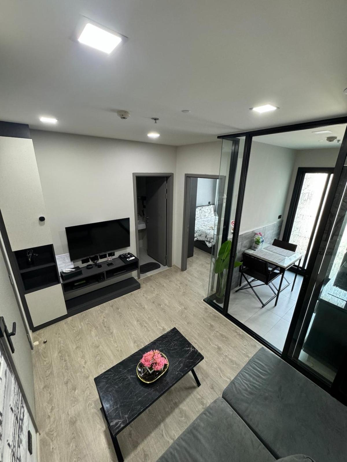 Base Perfect Spot Seaview 23 Floor Apartment Pattaya