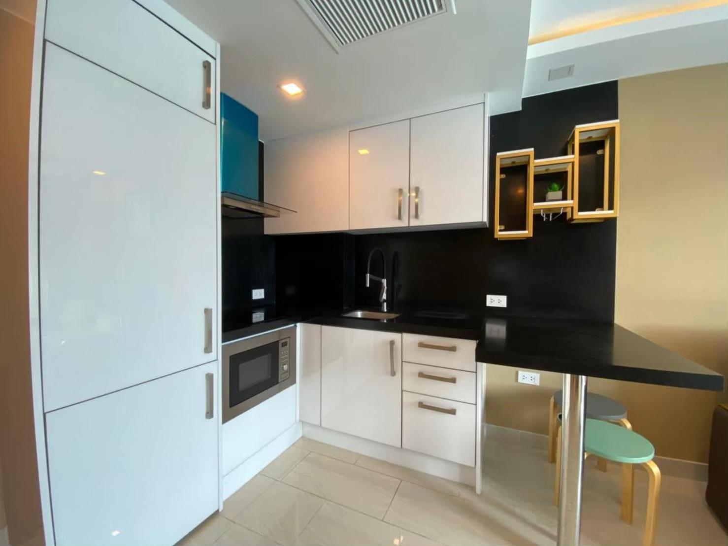 Grand Avenue Suites X Monthstayz Thailand * Pattaya