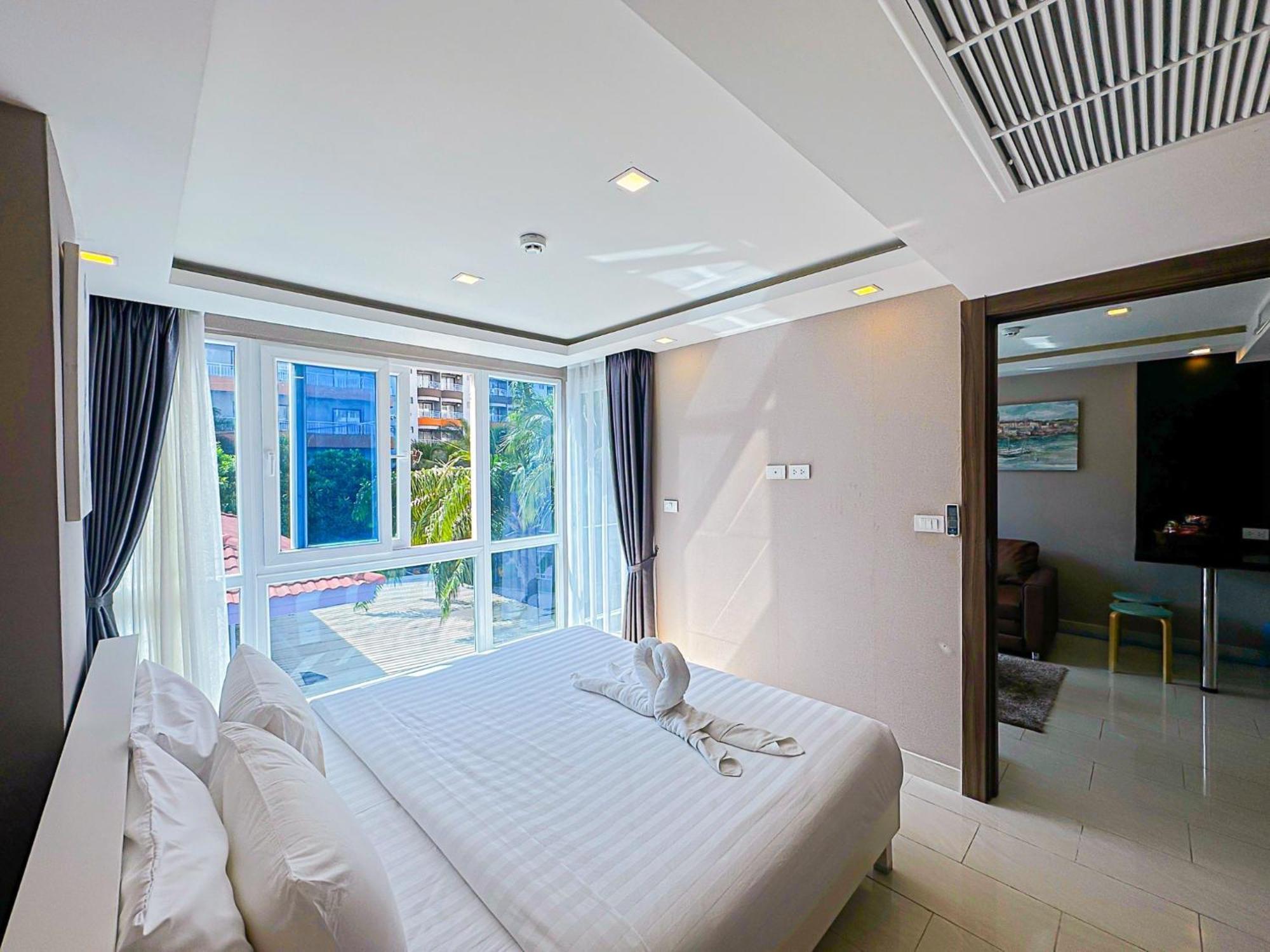 Grand Avenue Suites X Monthstayz Thailand Apartment Pattaya