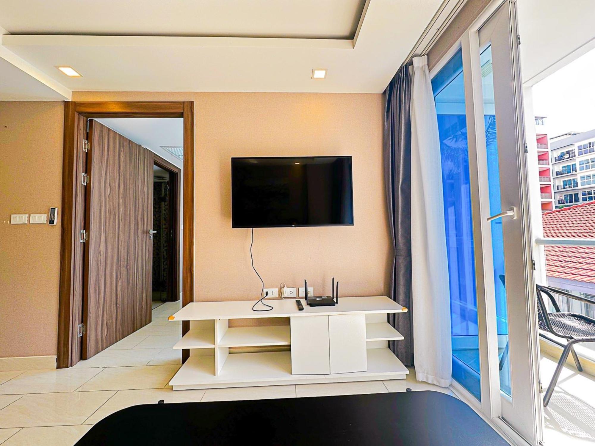 Grand Avenue Suites X Monthstayz Thailand * Pattaya