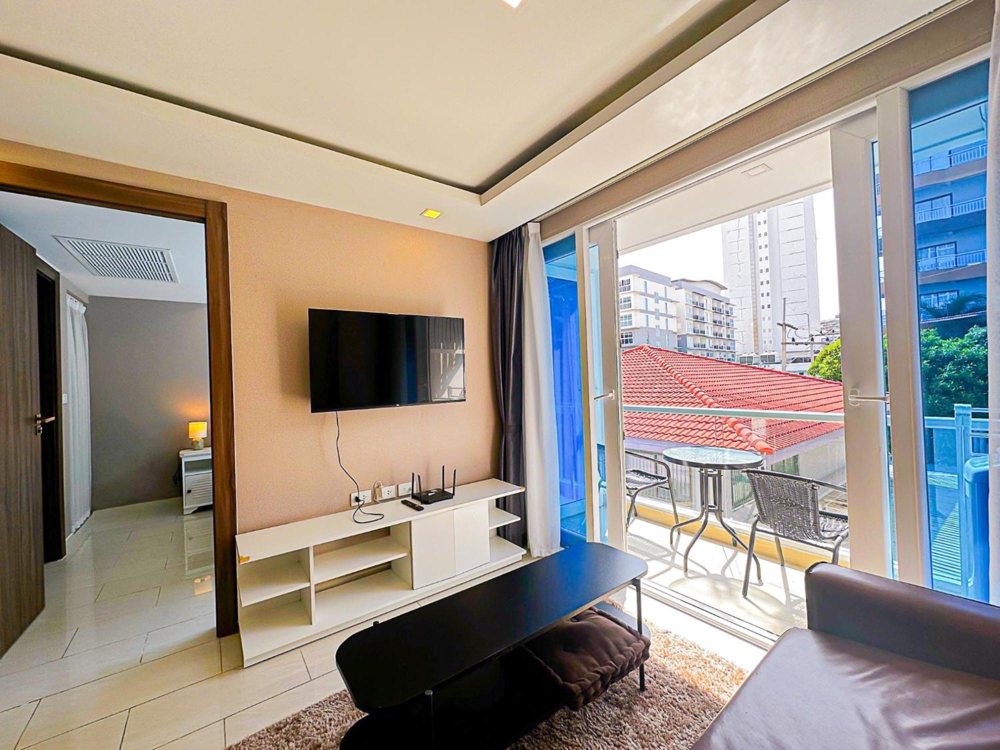 Apartment Grand Avenue Suites X Monthstayz Thailand Pattaya