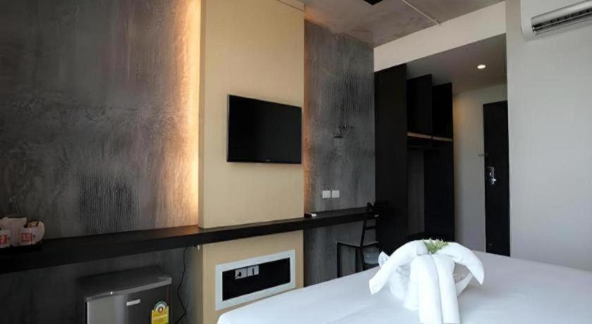 Hotel B2 South Premier
