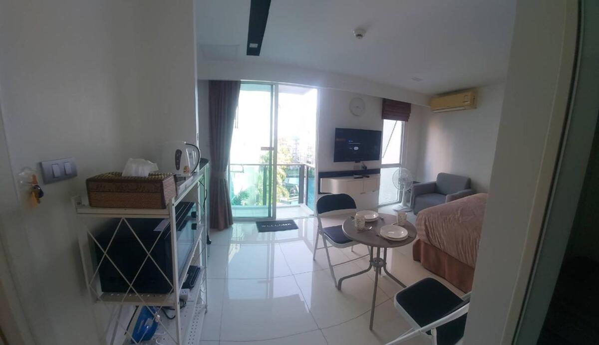 Studio-pool View - C1 Ccr Apartment Pattaya