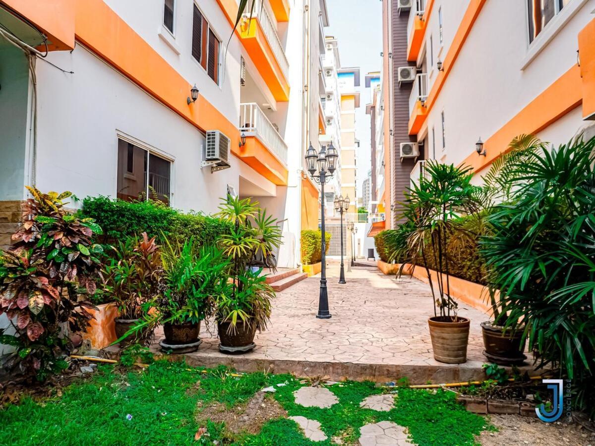 Apartment Seaside Serenity In Pattaya