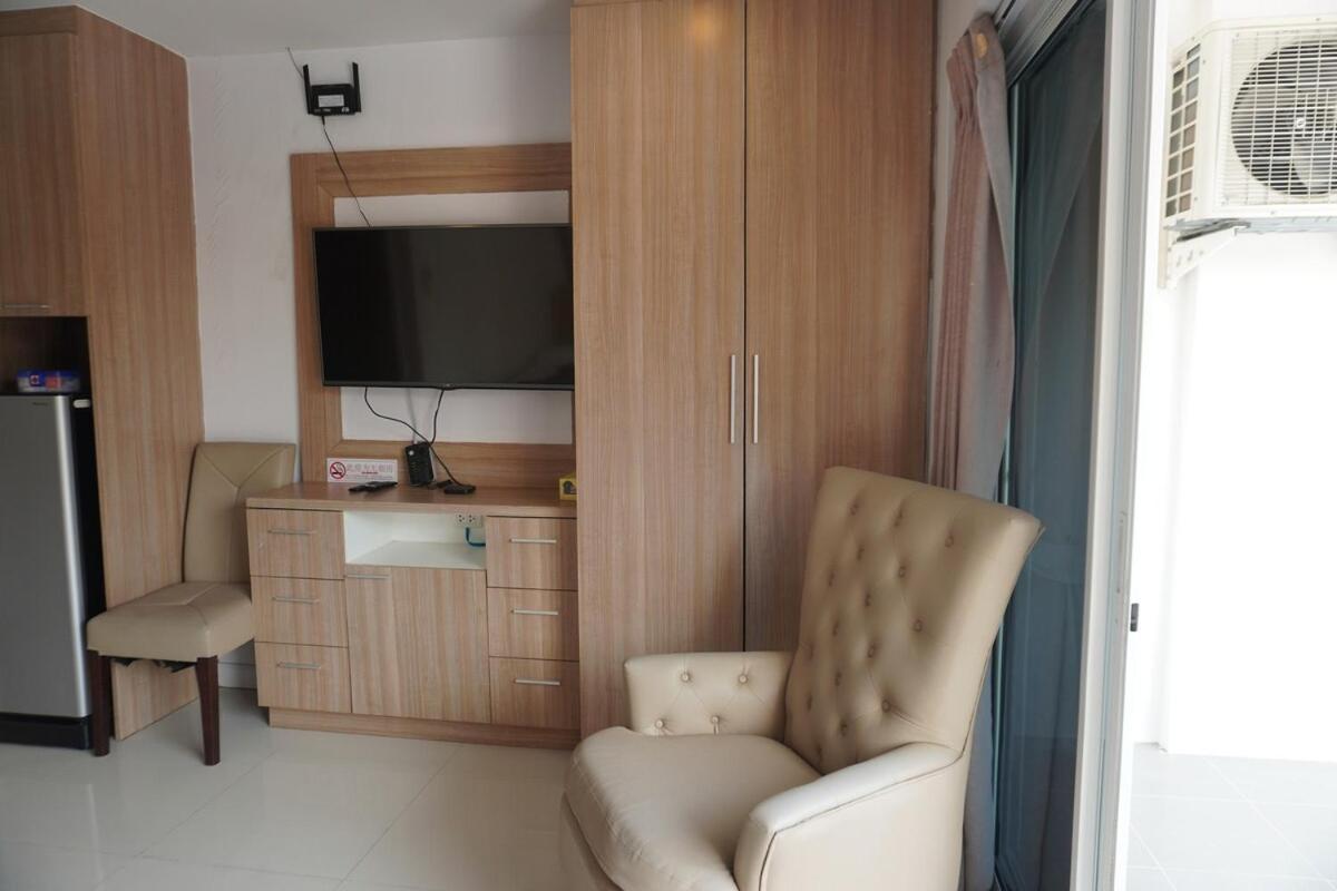 Seaside Serenity In Pattaya