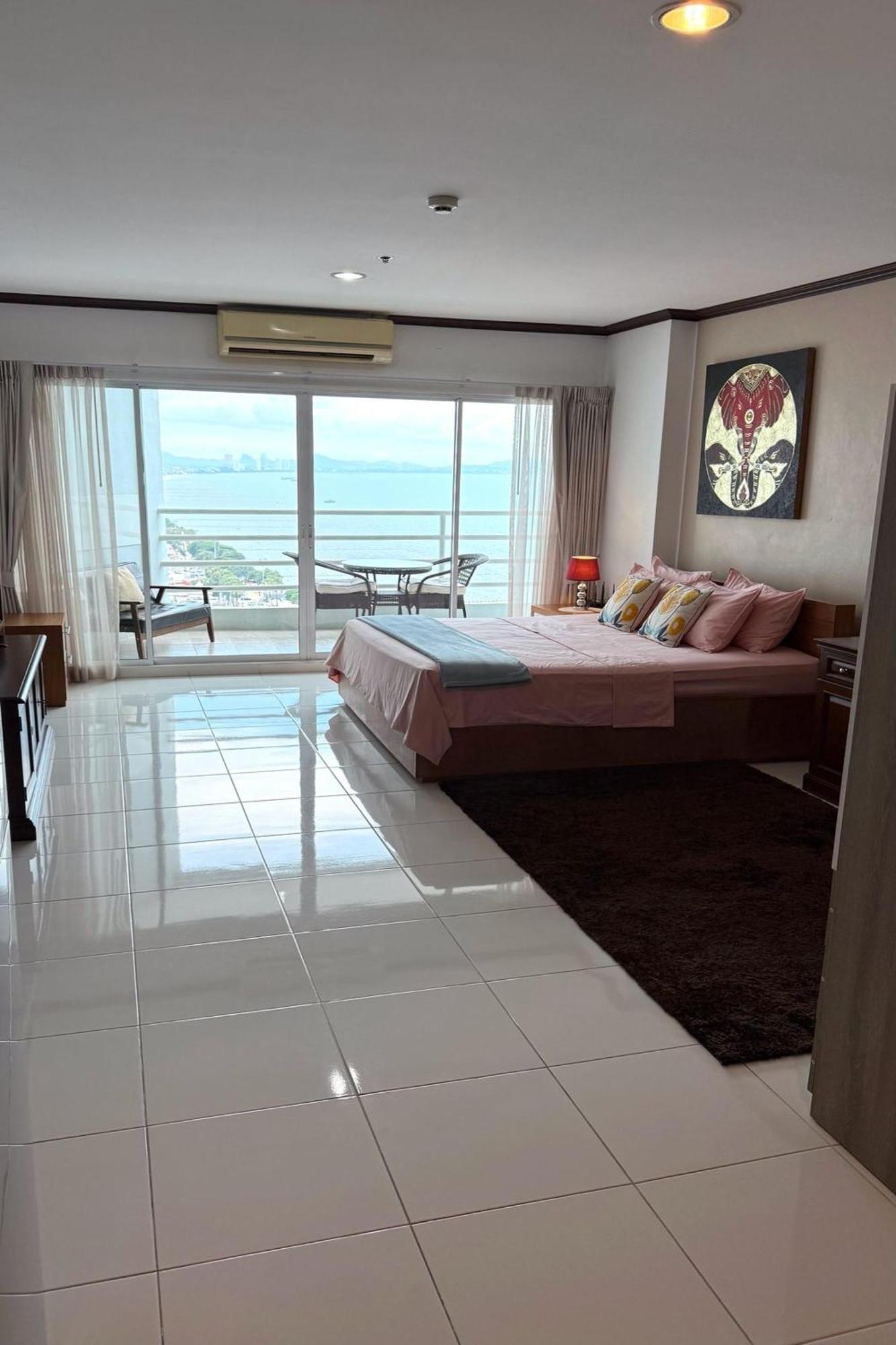 Apartment View Talay By Vlad *