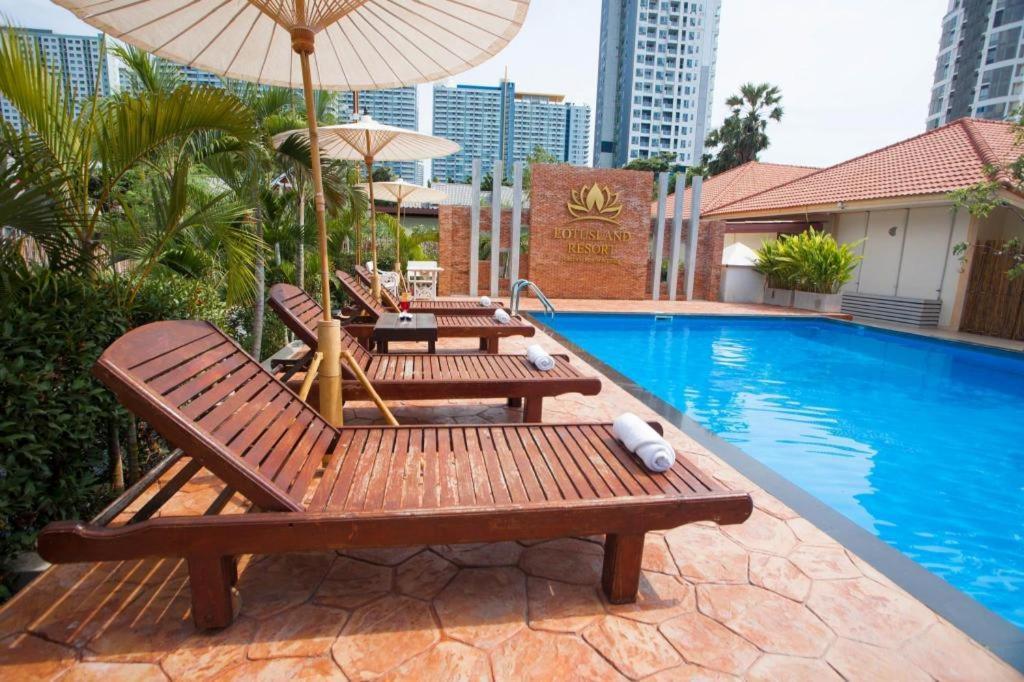Lotusland Resort 3*