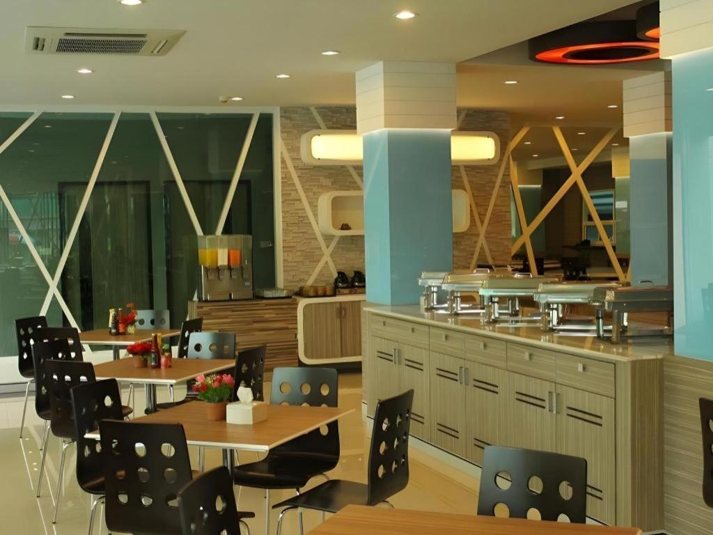Chariot Hotel 3*