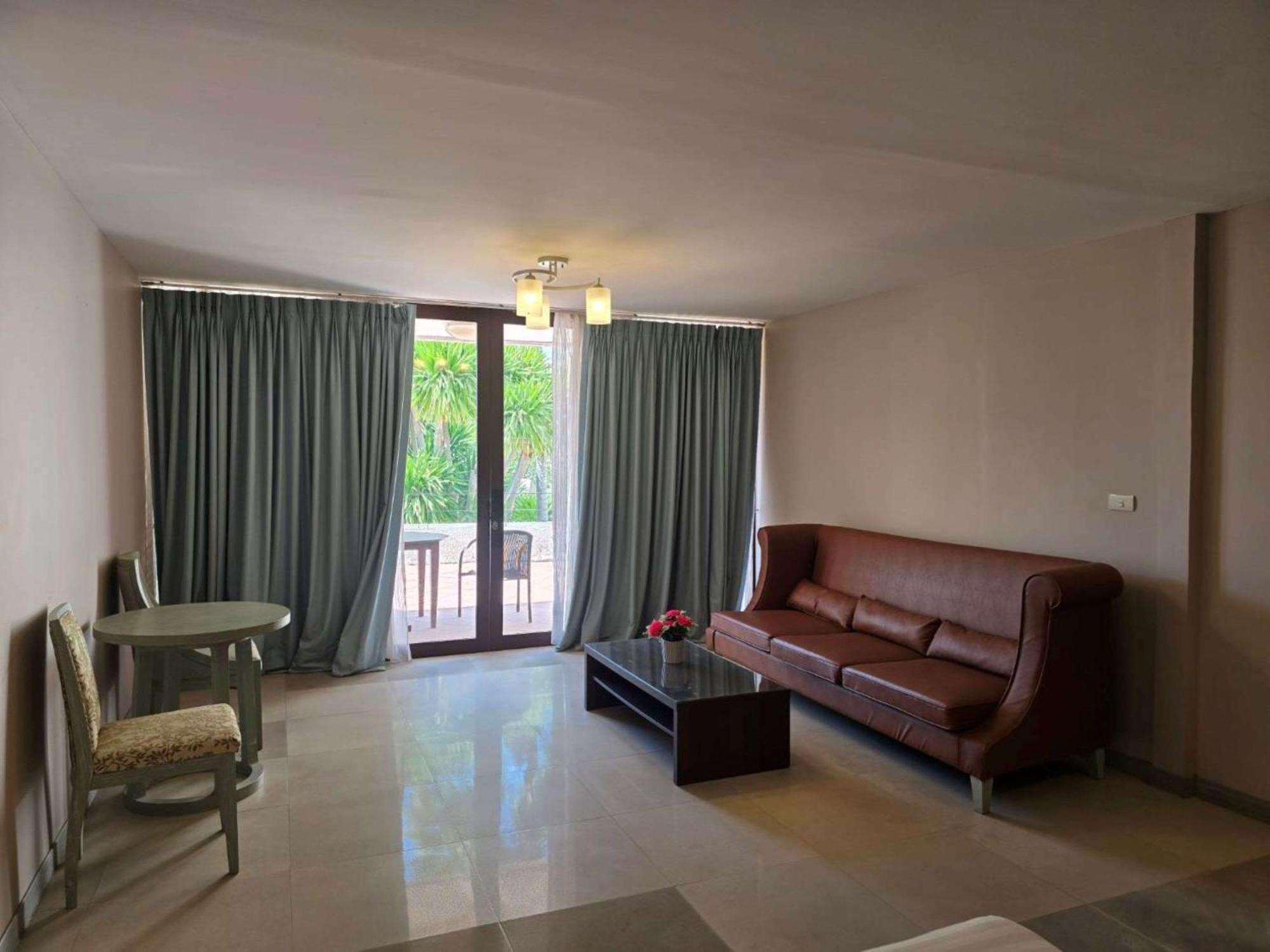 Tropicana Tempat peranginan