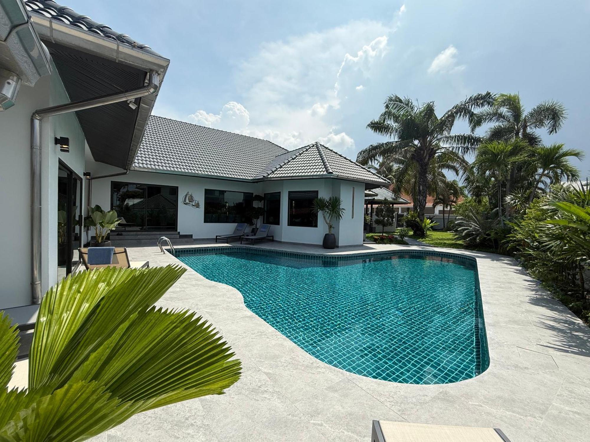 Villa Waree Minutes From Beach And City