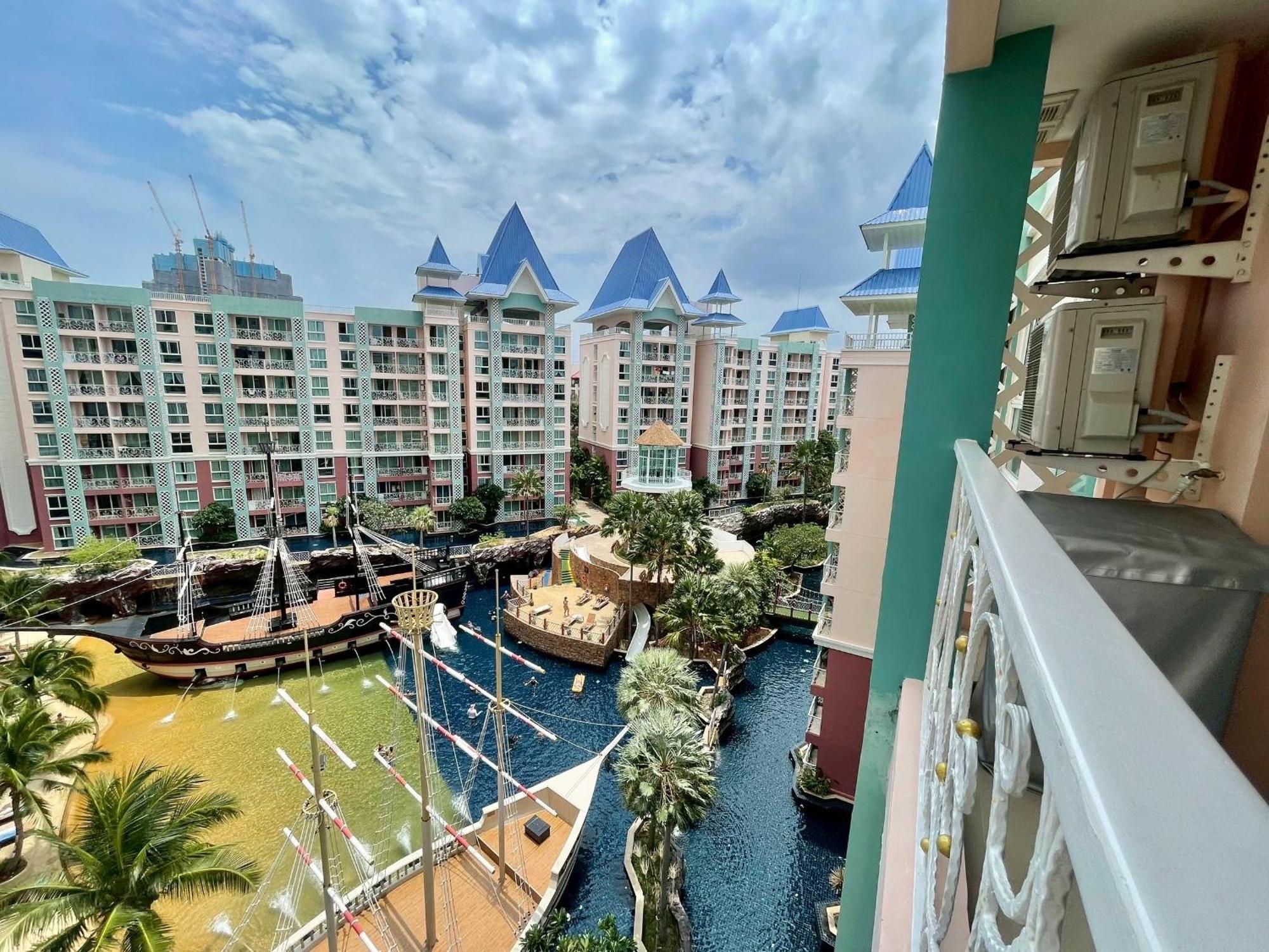 With Waterpark Apartment Pattaya