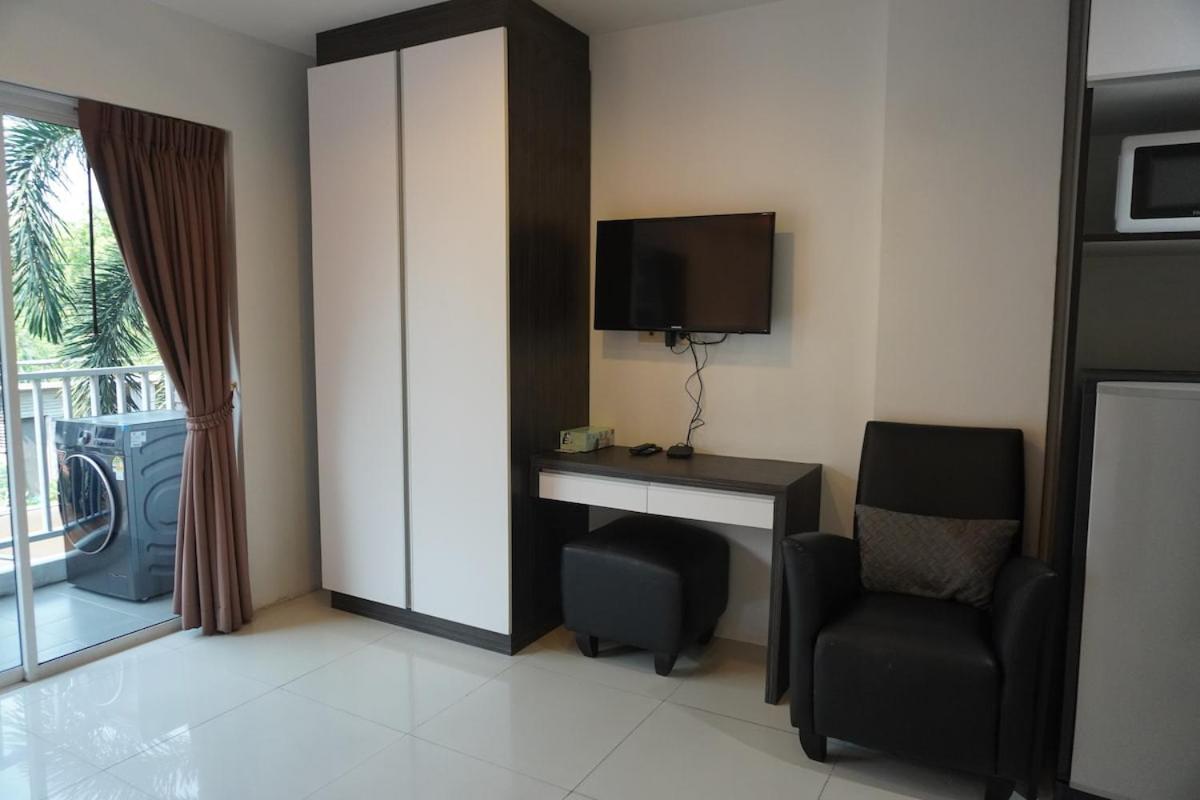 Apartment Bright With View Of