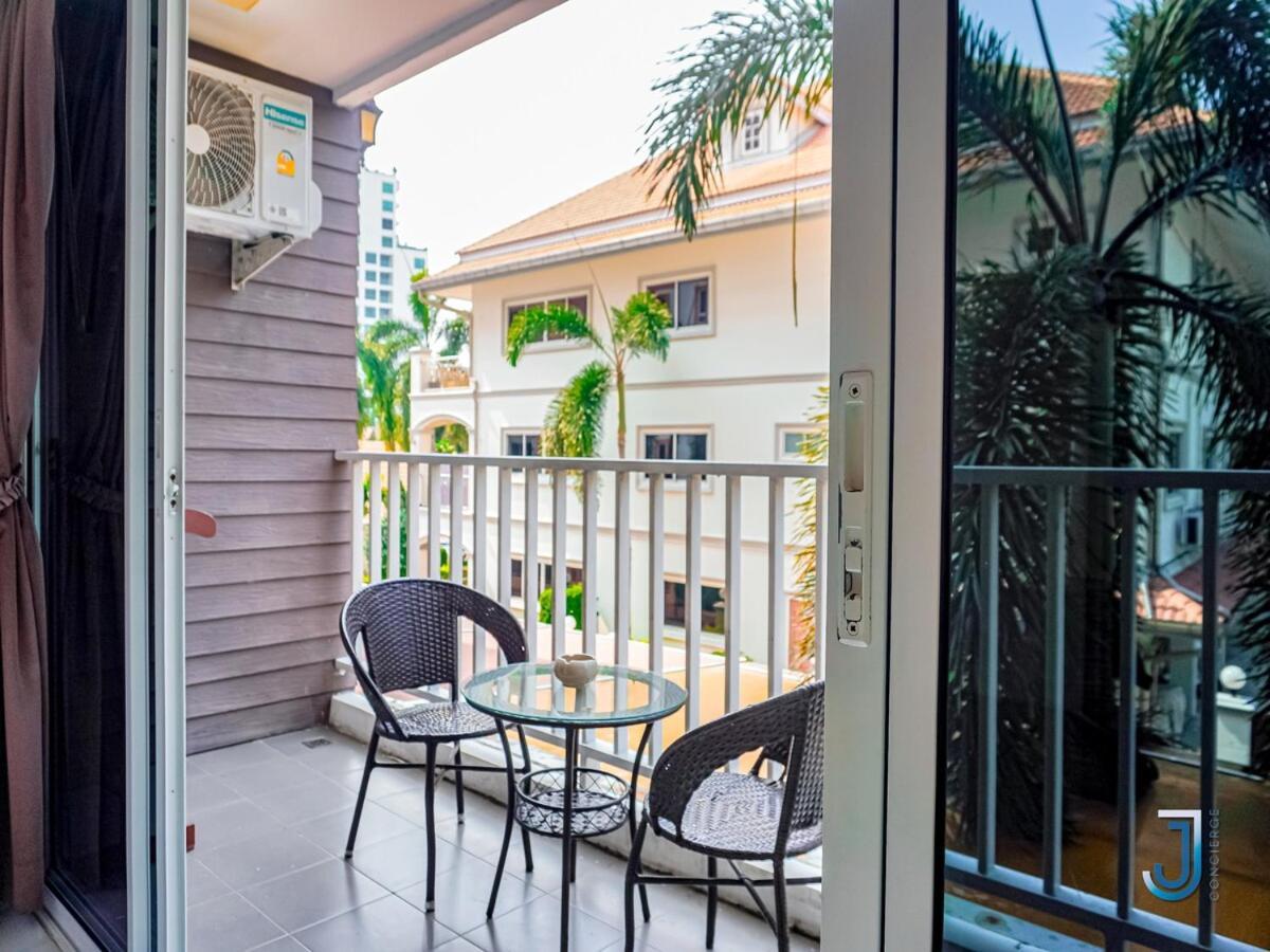 Bright With View Of Apartment Pattaya