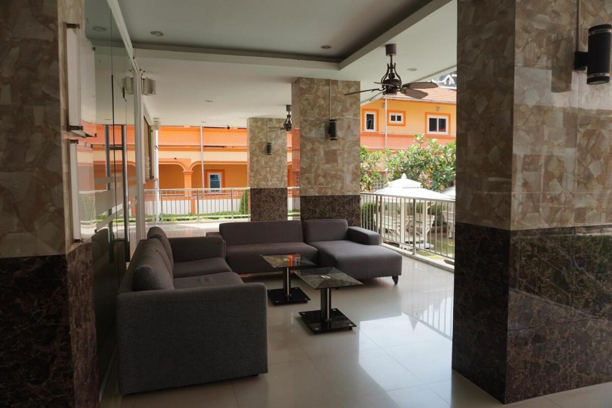 Cozy In A Tropical Setting Apartment Pattaya