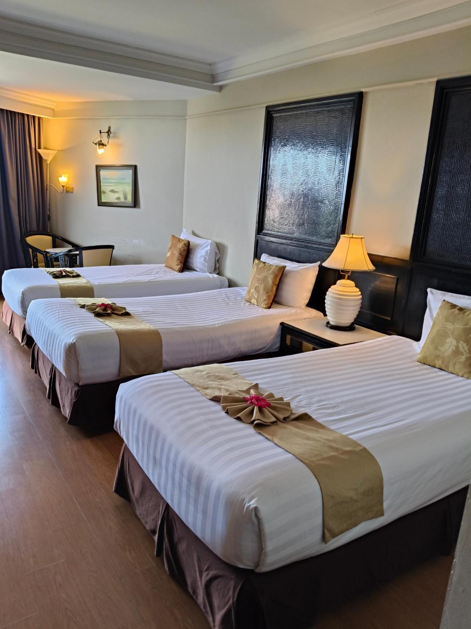 Hotel First Pacific Cirrus 4*