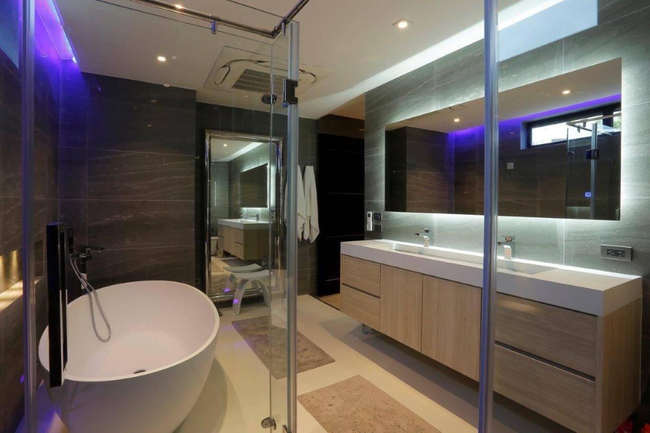 Near & Walk Street Luxury * Pattaya