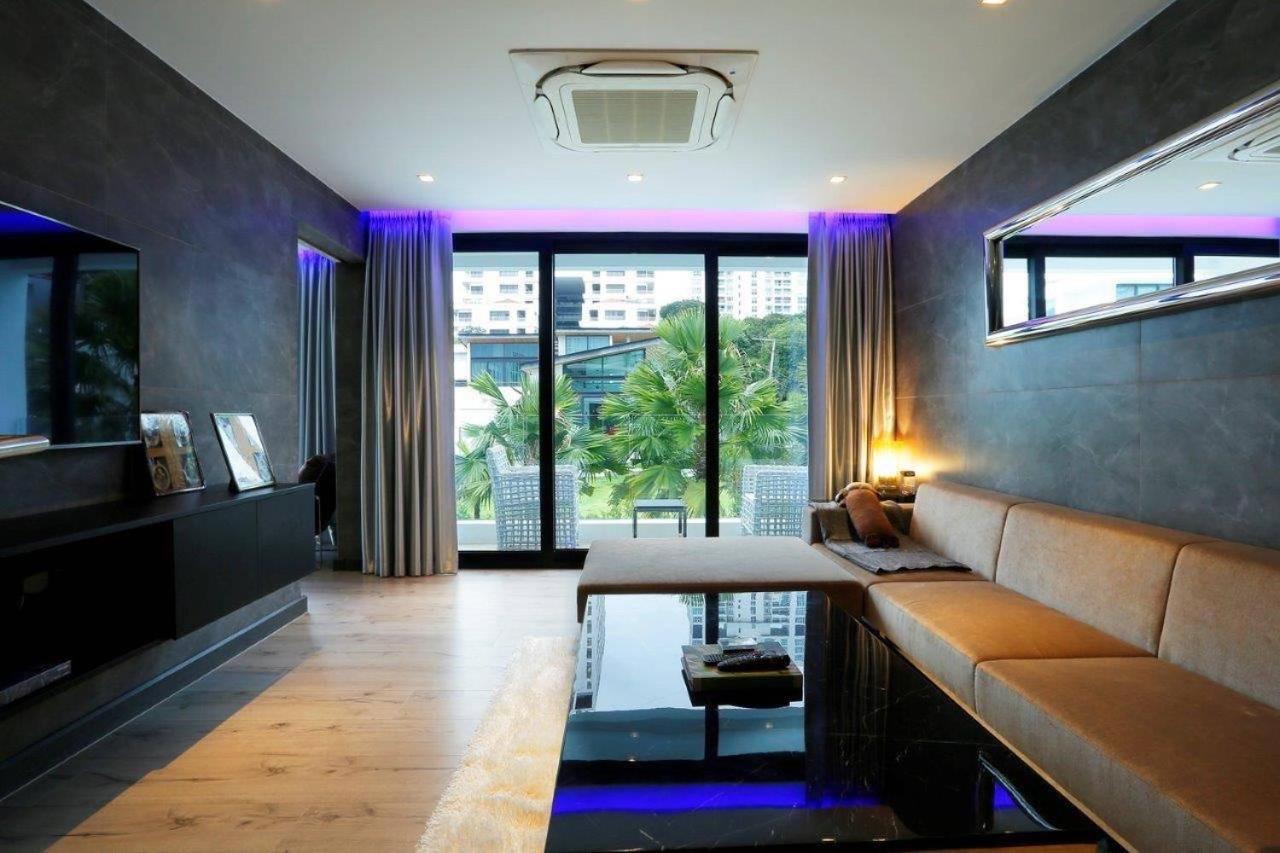 Near & Walk Street Luxury Villa