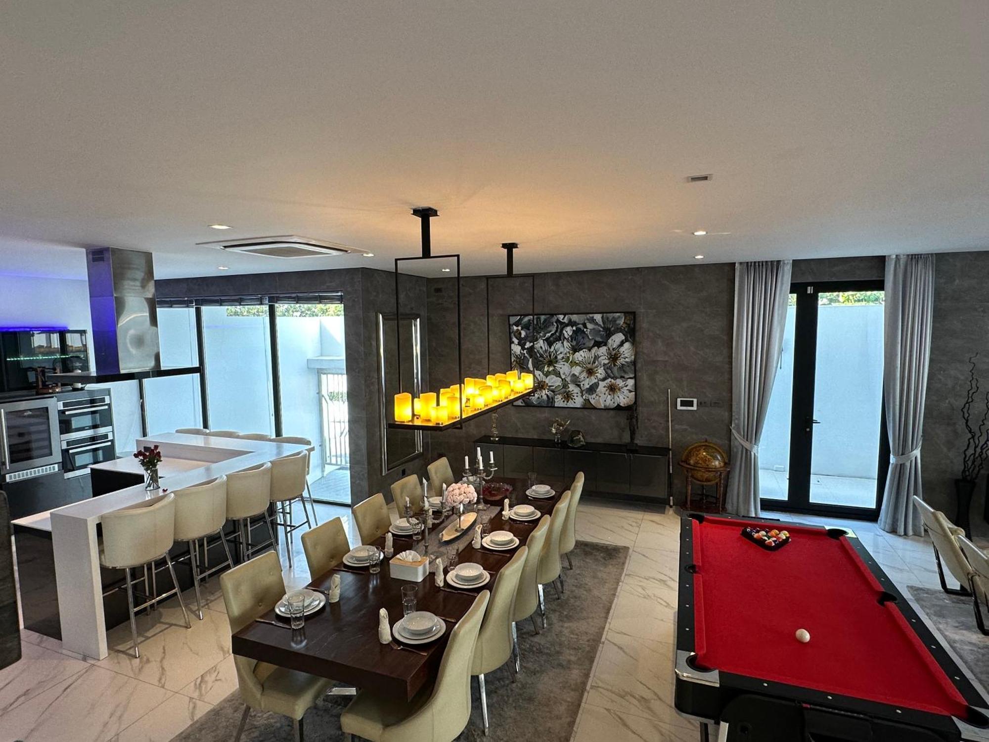 Villa Near & Walk Street Luxury Pattaya