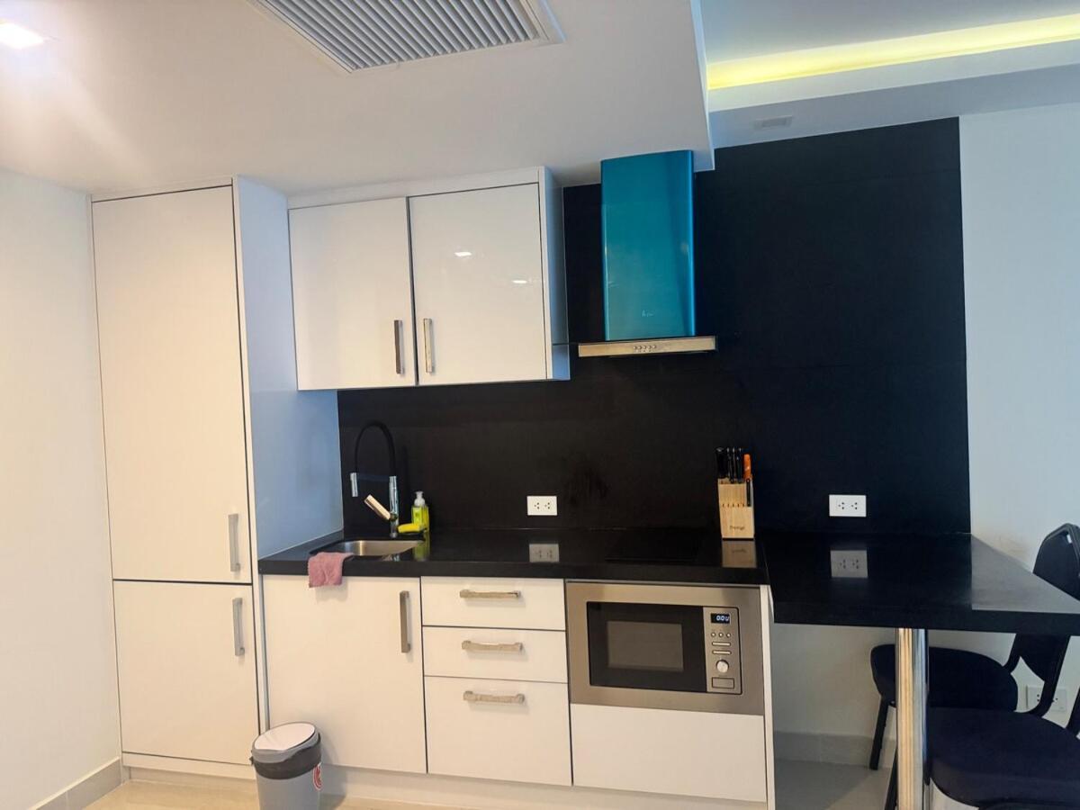 Grand Avenue 1br 6th Floor Pool View Smart Tv Wifi *