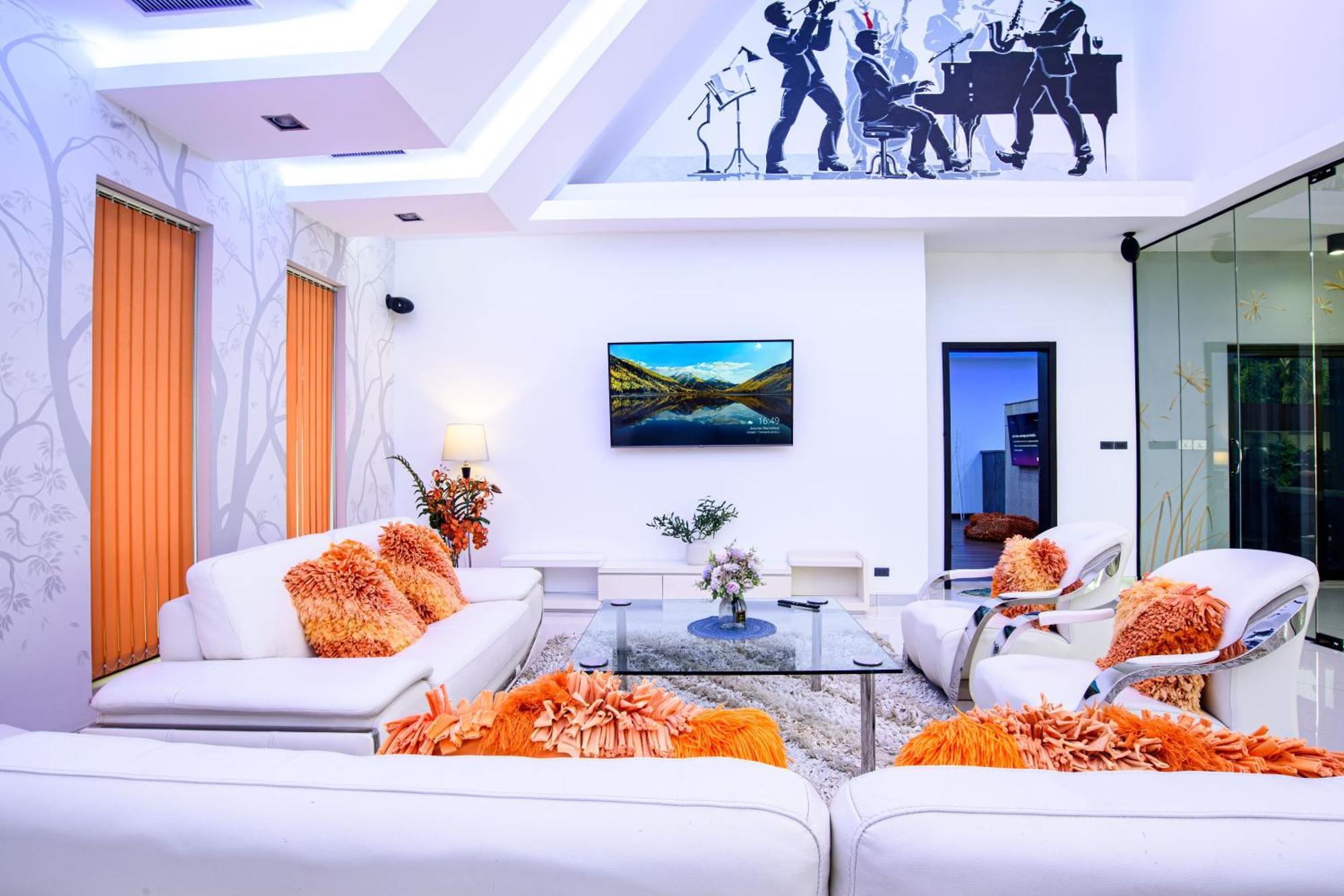 900m2 Near Walkstreet Luxury Pool