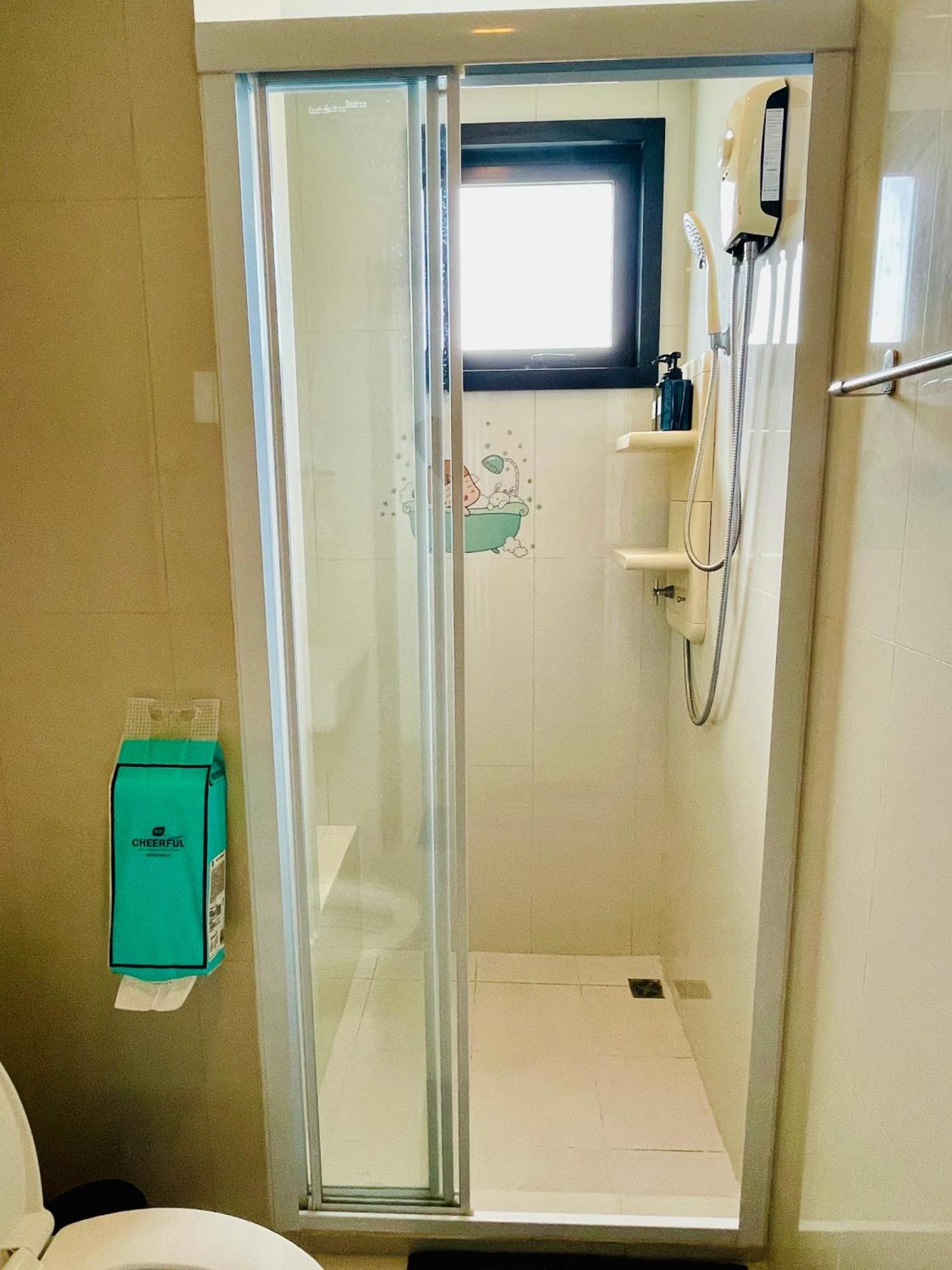 Apartment The Base 2 Bed 2 Bath By Pupu *