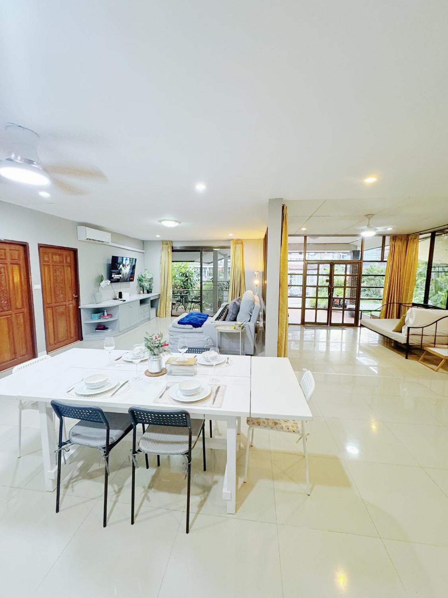 Sun And Moon House Villa Pattaya