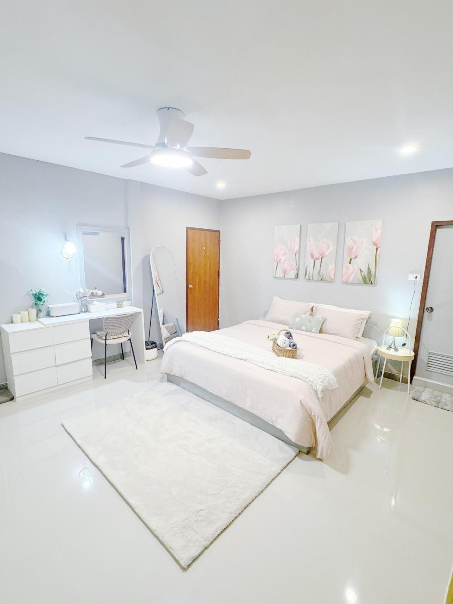 Sun And Moon House Villa Pattaya