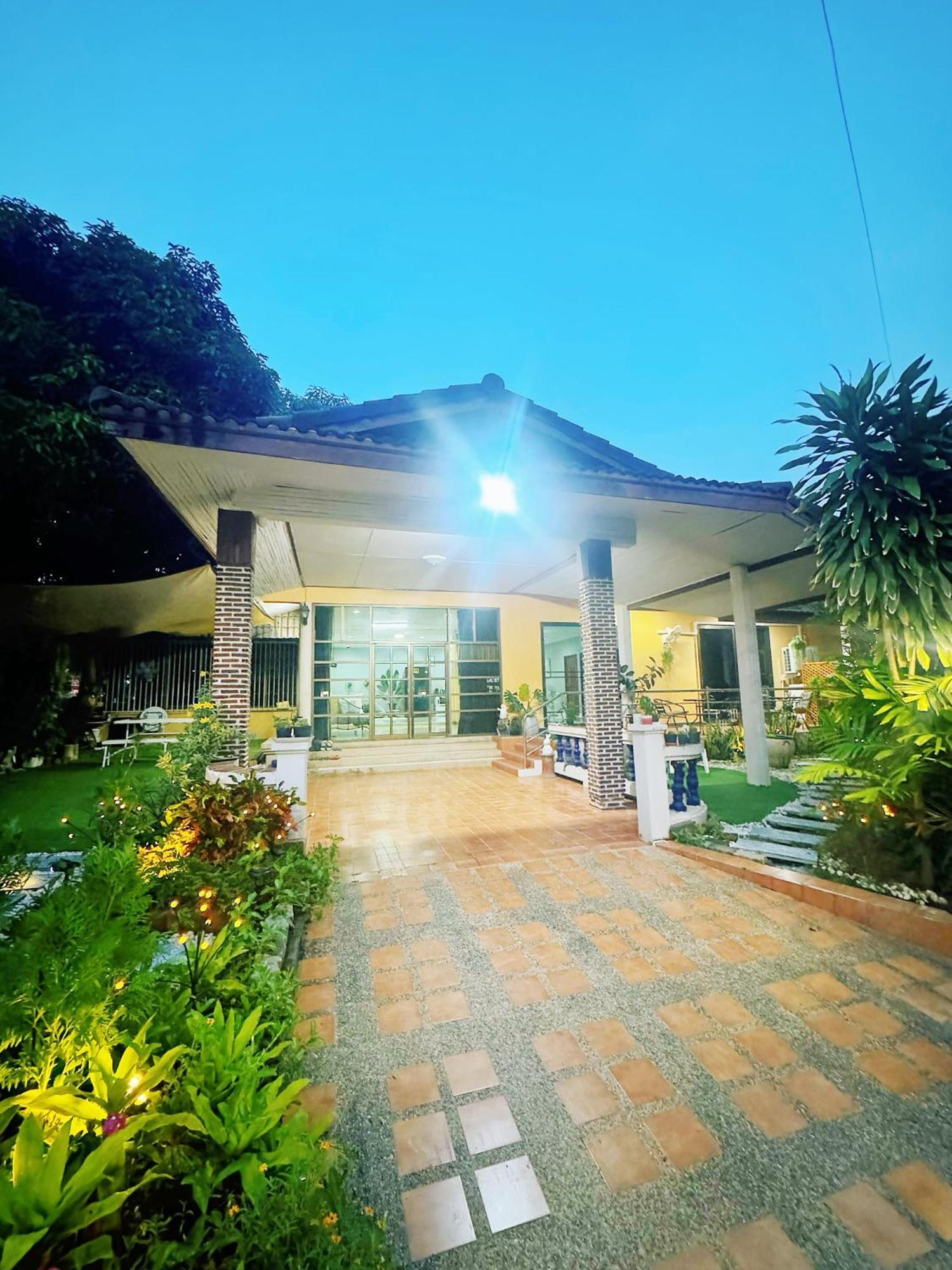 Villa Sun And Moon House
