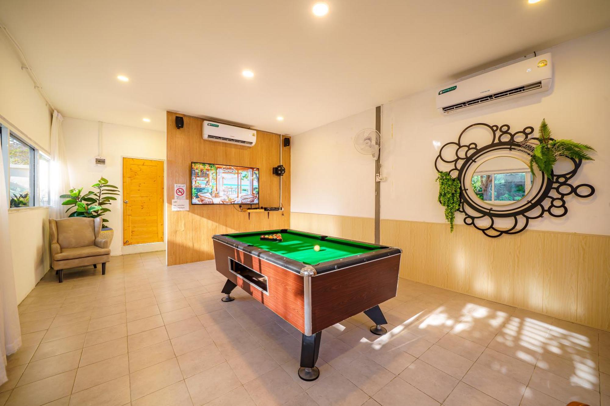 Cozy Gray Garden Pattaya