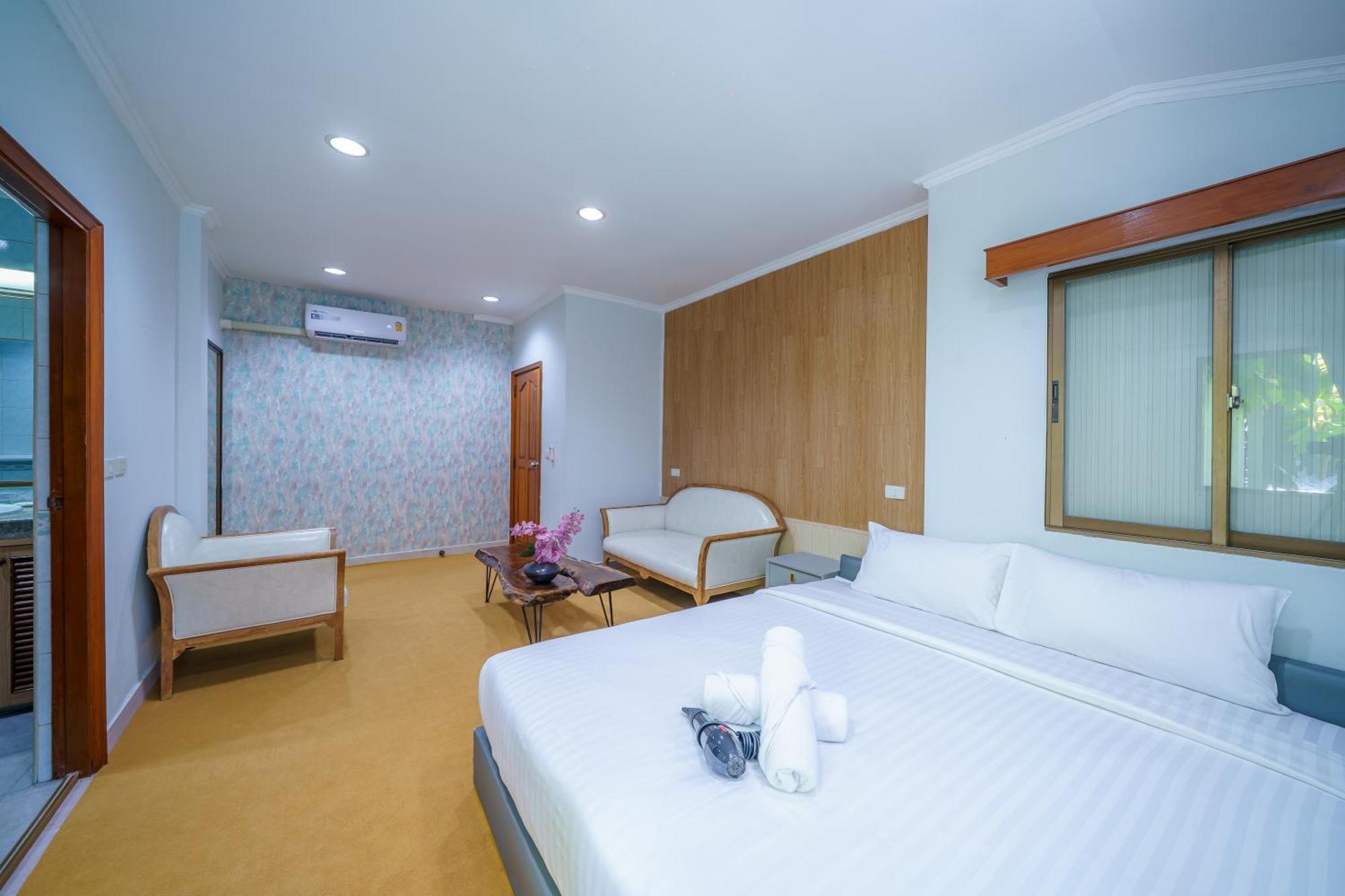 Villa Cozy Gray Garden Pattaya