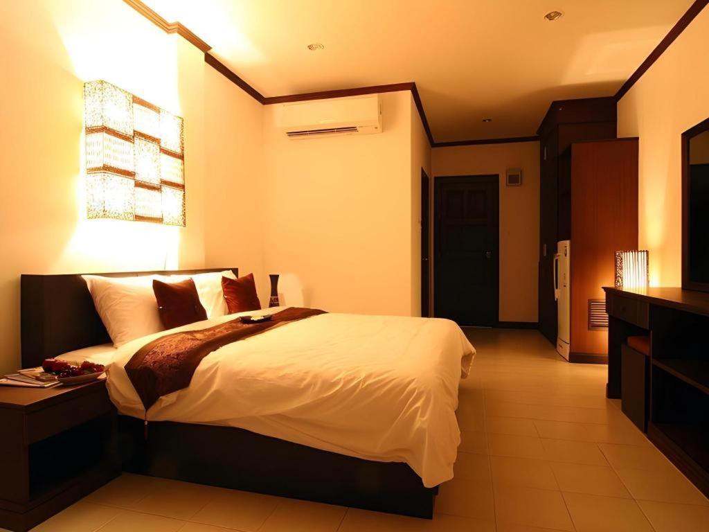 Hotel Sritrakul Place